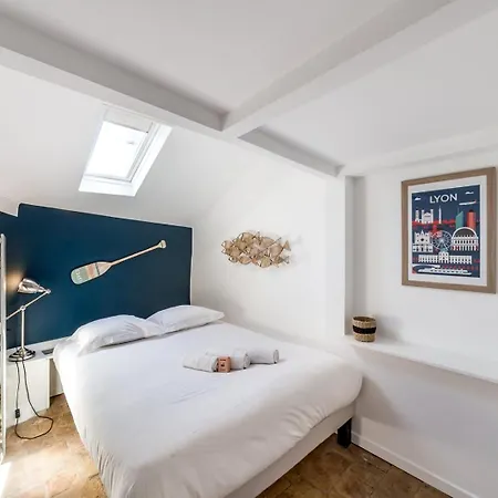 Le Loft Des Artistes De La Croix-rousse Ail Apartman